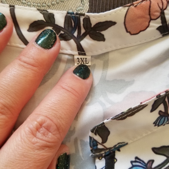 Boutique top - Picture 2 of 2